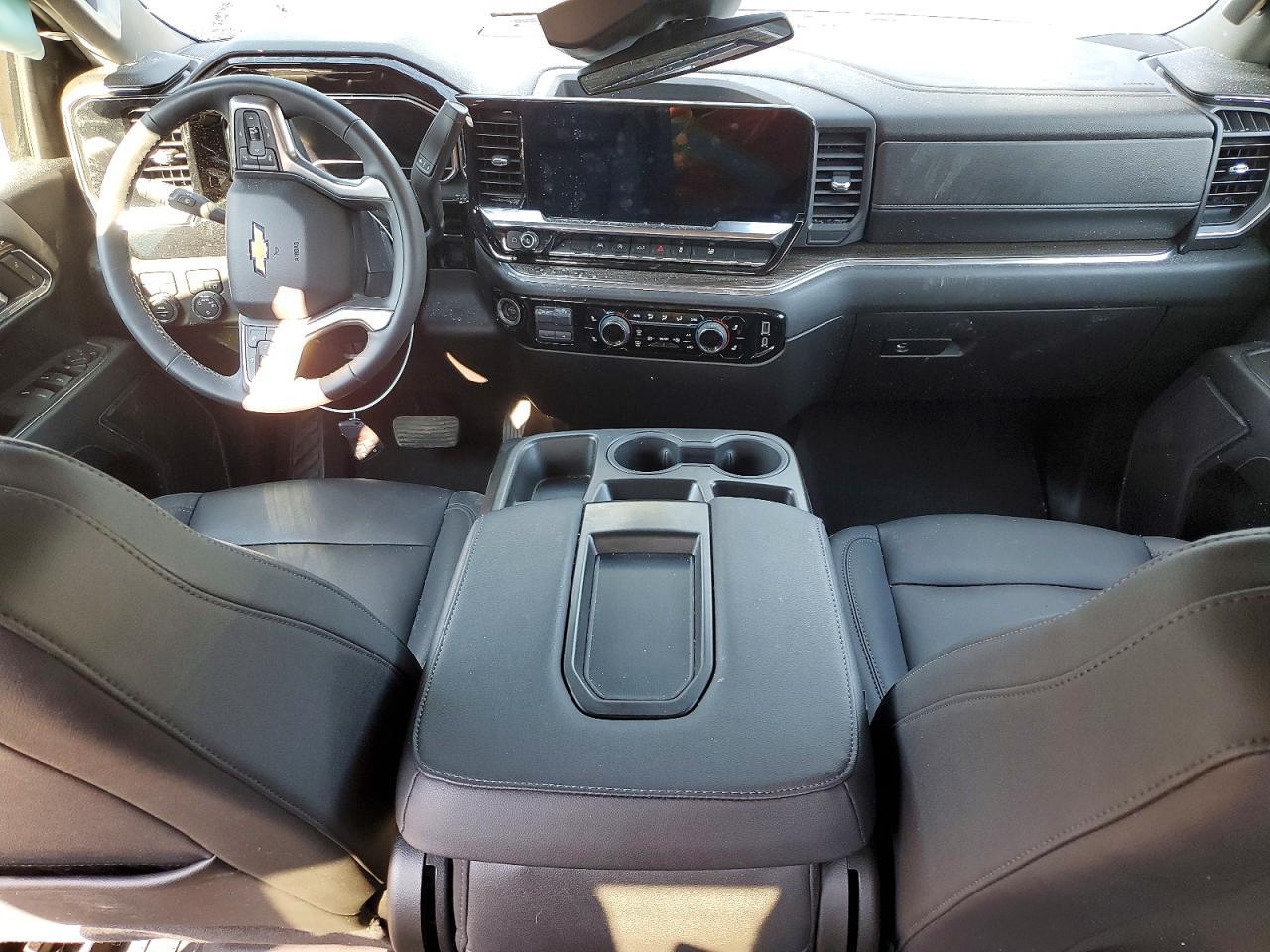 2024 Chevrolet Silverado K1500 LT