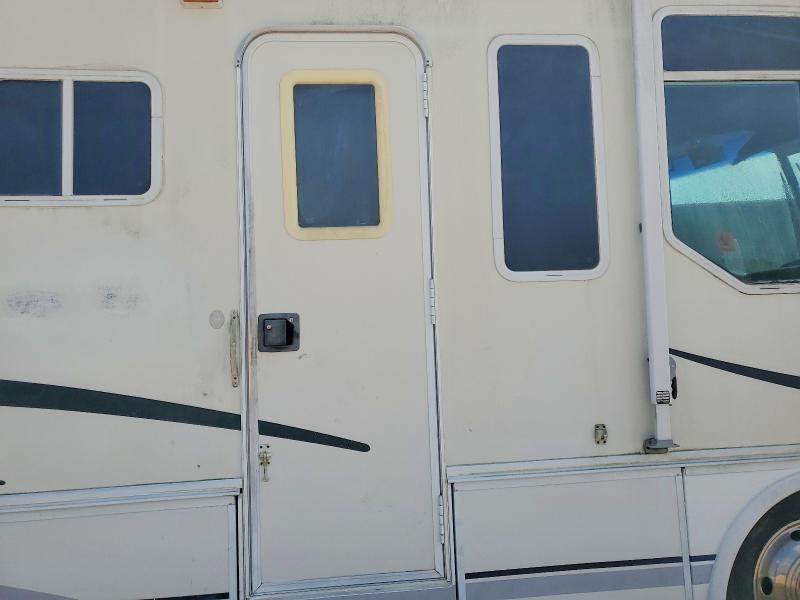 2002 Workhorse Custom Chassis P32 rv