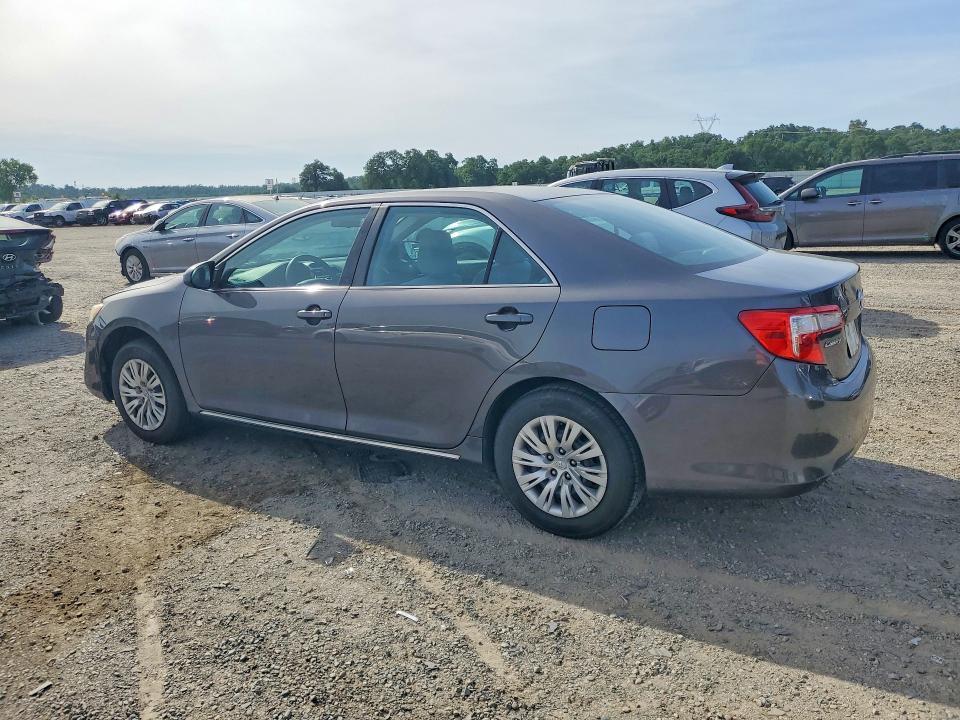 2013 Toyota Camry le