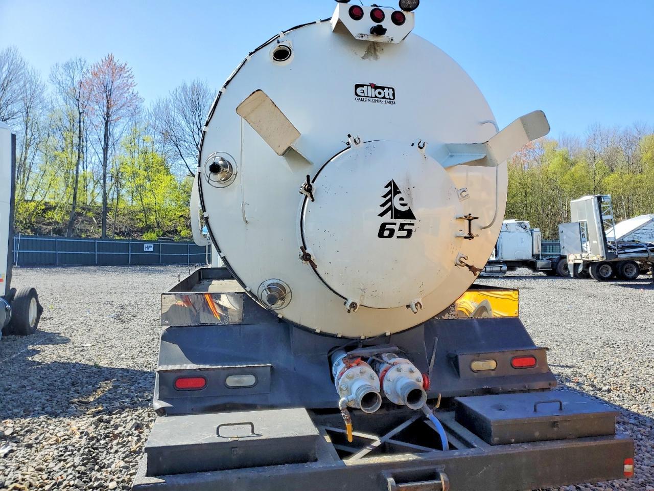 2018 Western Star Conventional 4900FA