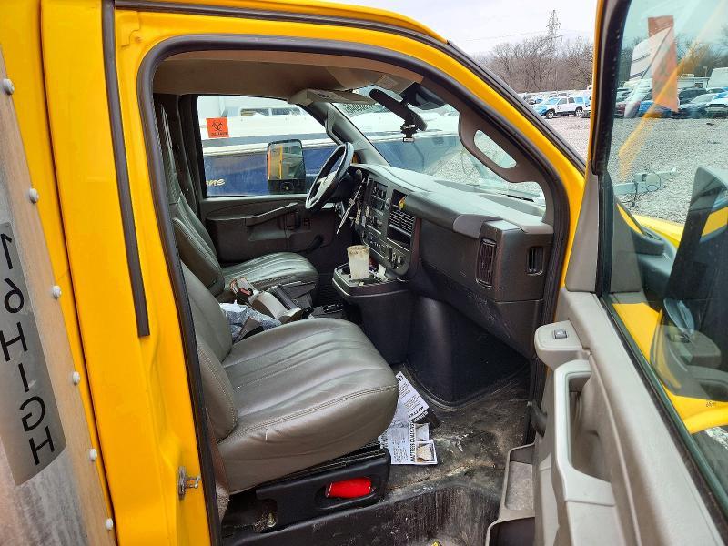 2019 GMC Savana BOX Truck