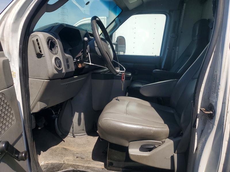 2010 Ford E350 BOX Truck