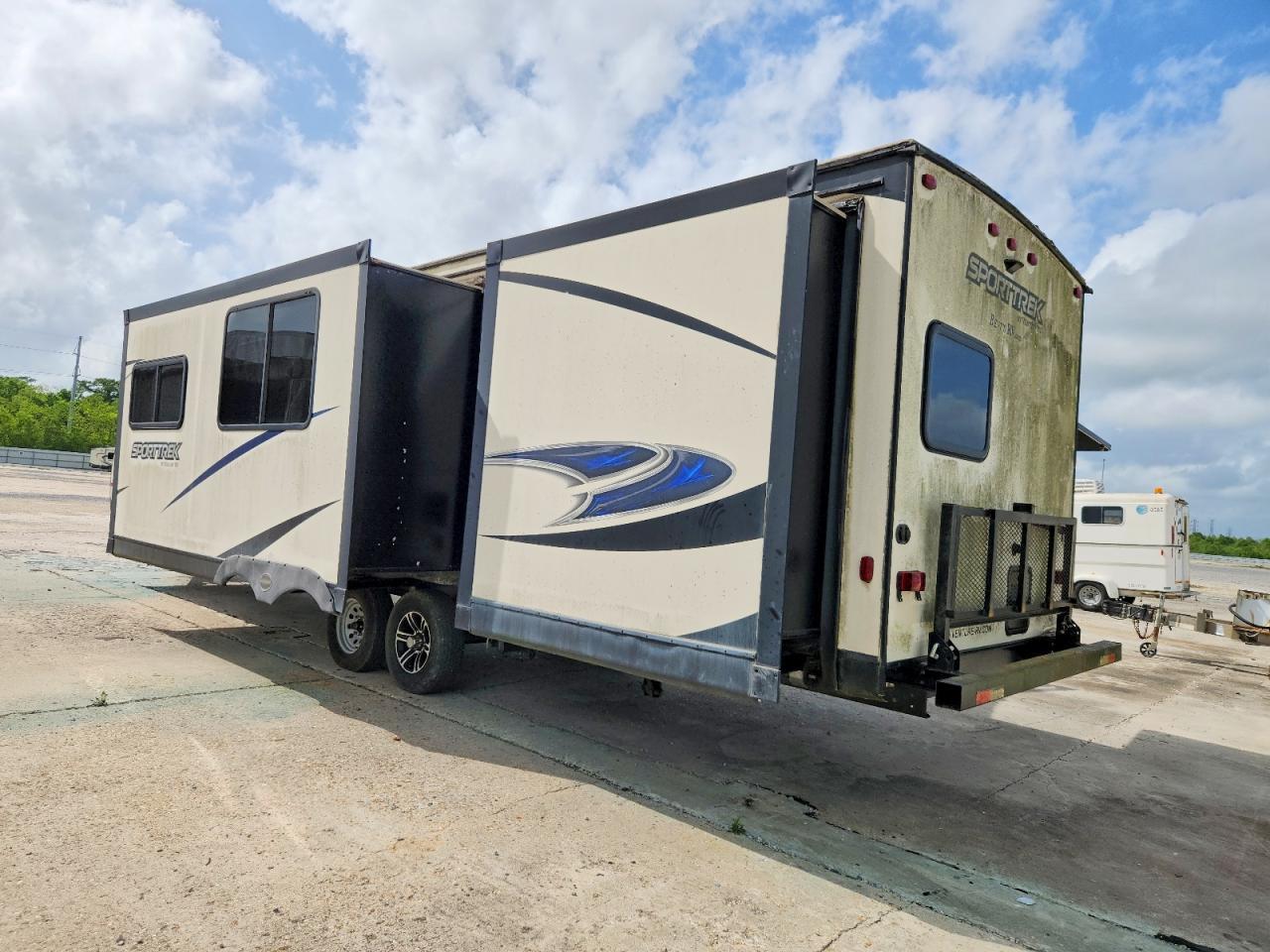2017 Kz-Rv Sporttrek Camper