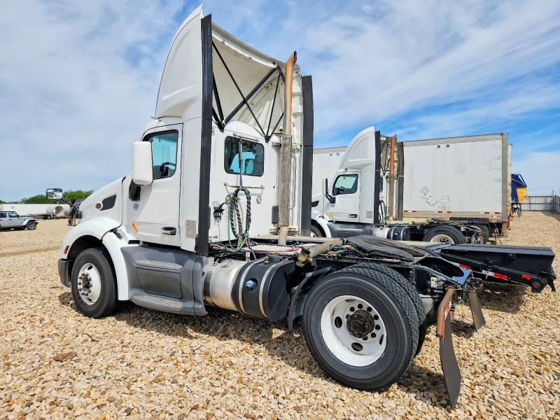 2019 Peterbilt 579 Semi Truck