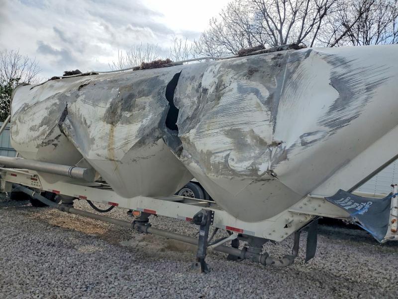 1999 Vantage Dump 1999 Freedom Pneumatic DRY Bulk Trailer
