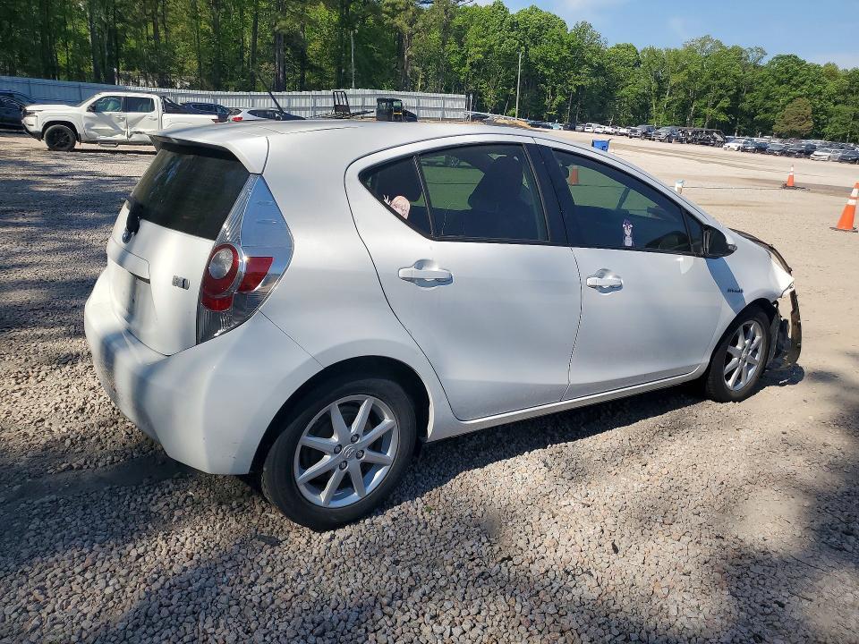 2013 Toyota Prius c Three