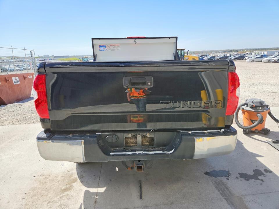2018 Toyota Tundra SR5