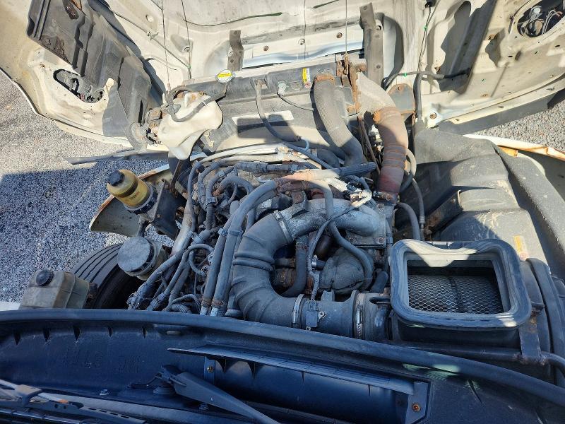 2017 Hino 258/268 BOX Truck