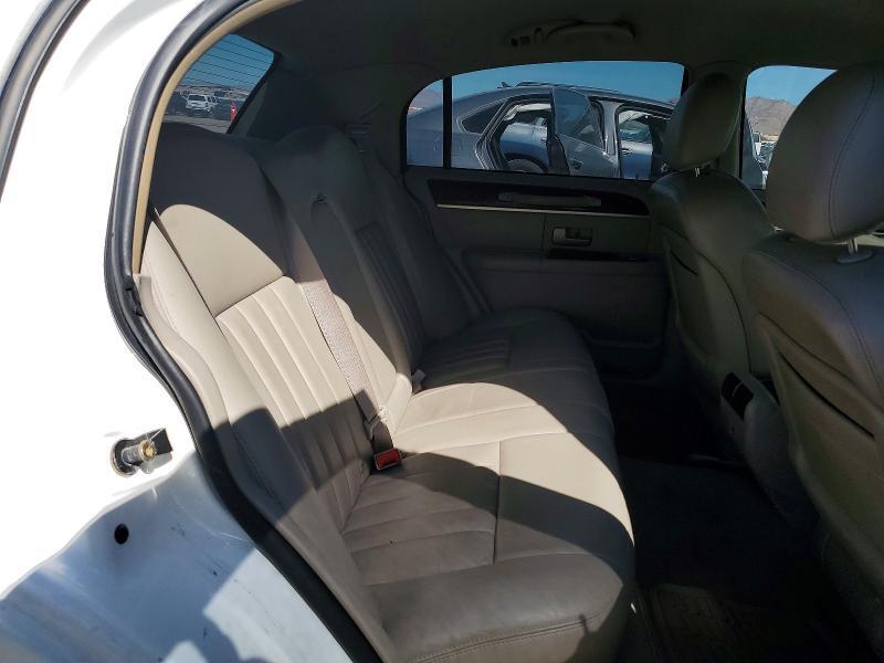 2005 Lincoln Town car s