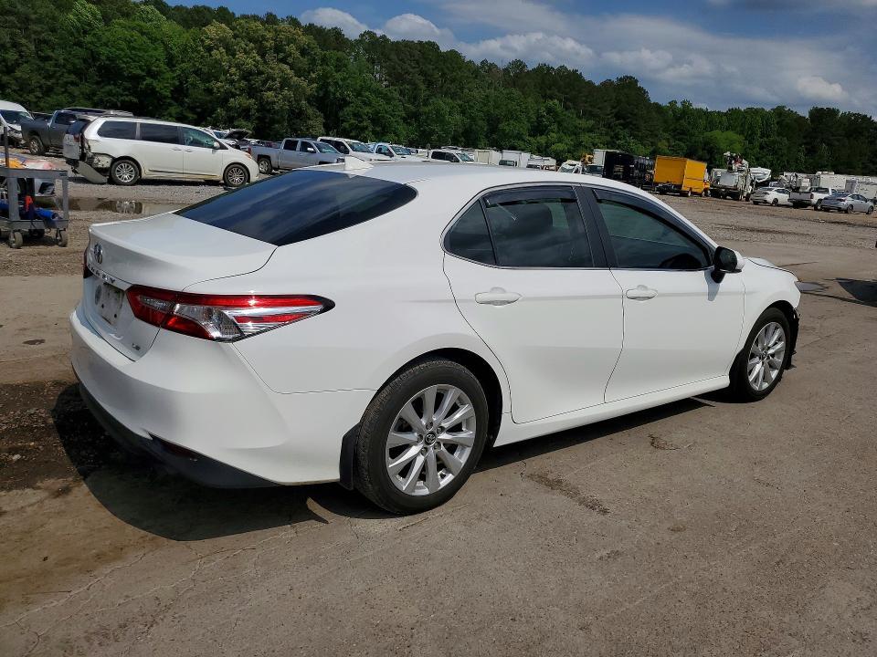 2020 Toyota Camry le