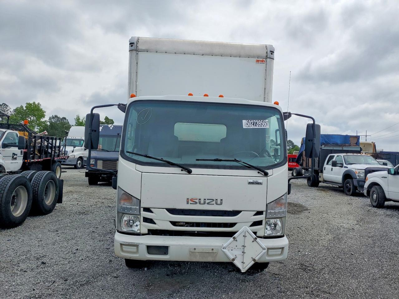 2017 Isuzu NRR BOX Truck