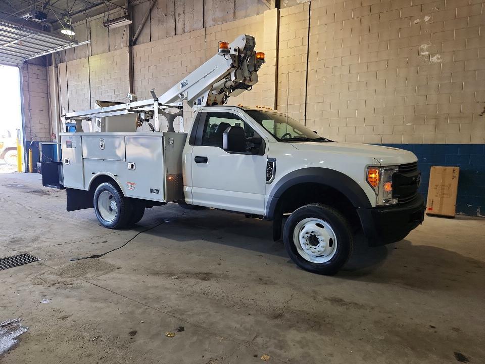 2017 Ford F450 Super Duty Bucket Truck