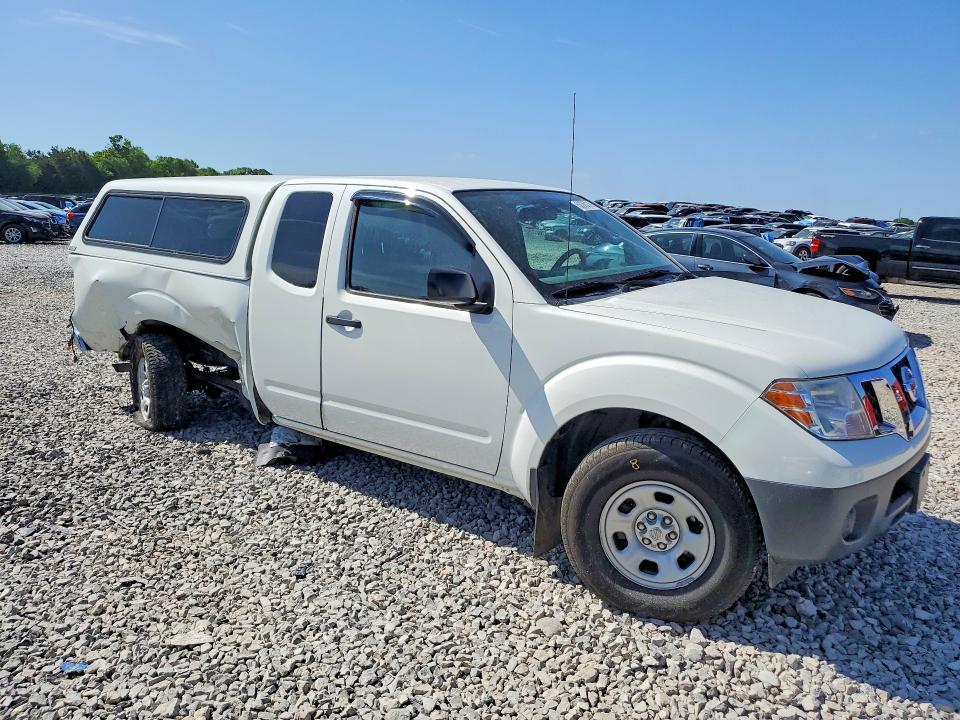 2015 Nissan Frontier s