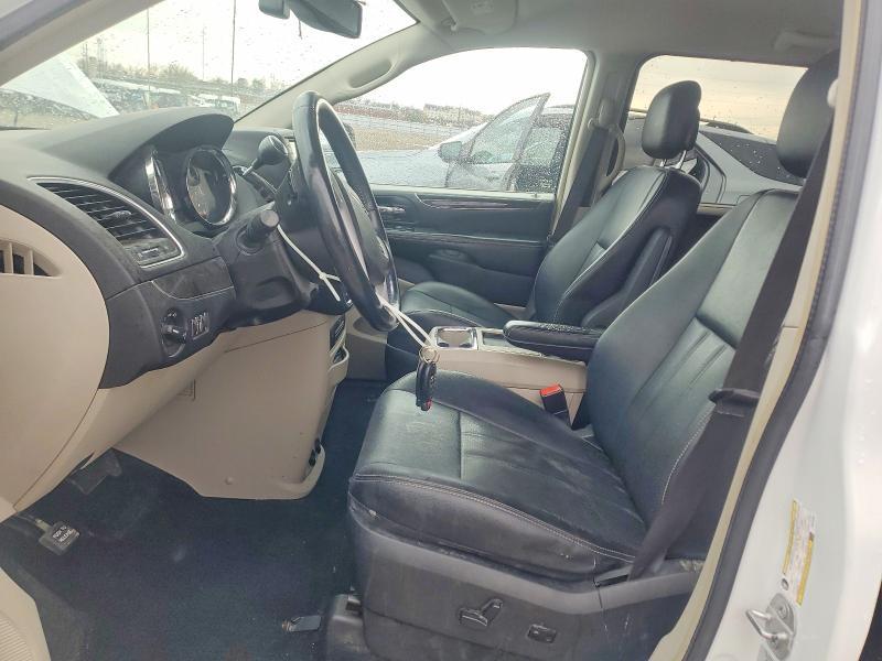 2015 Chrysler Town & Country Touring l