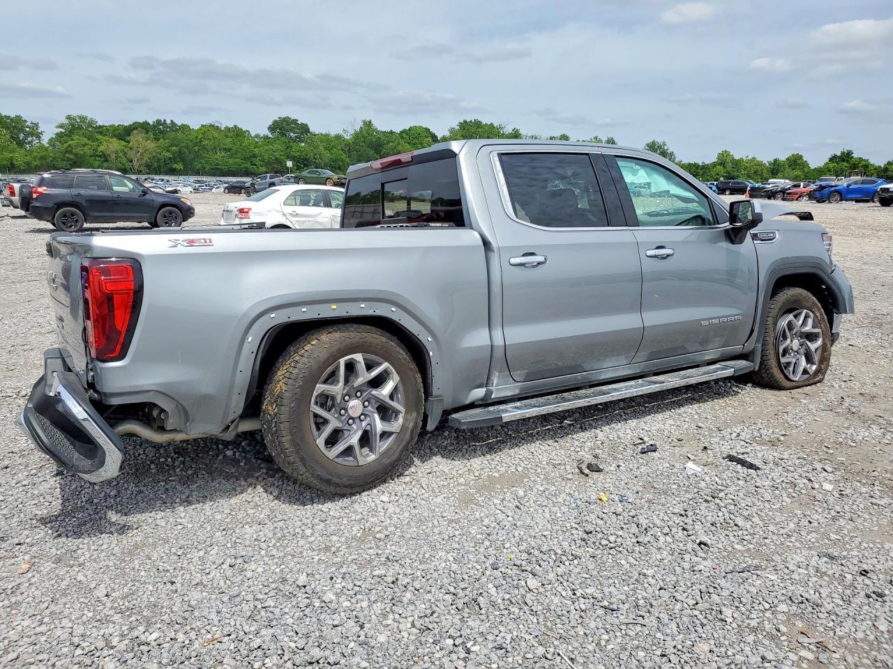 2026 GMC Sierra K1500 SLT