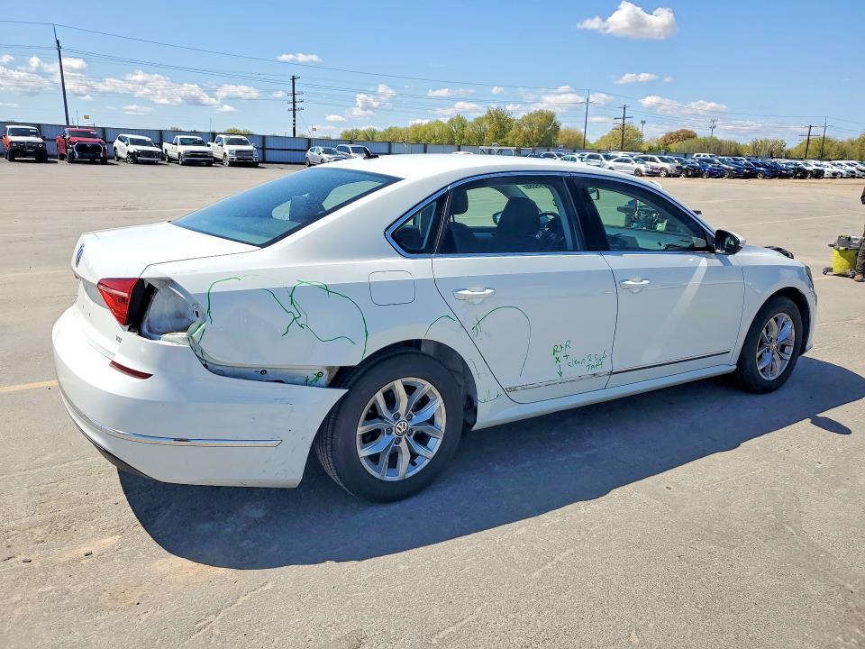 2016 Volkswagen Passat s