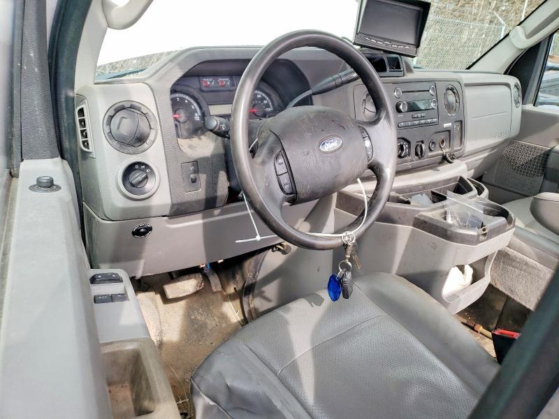 2017 Ford Econoline E350 Super Duty Cutaway Van