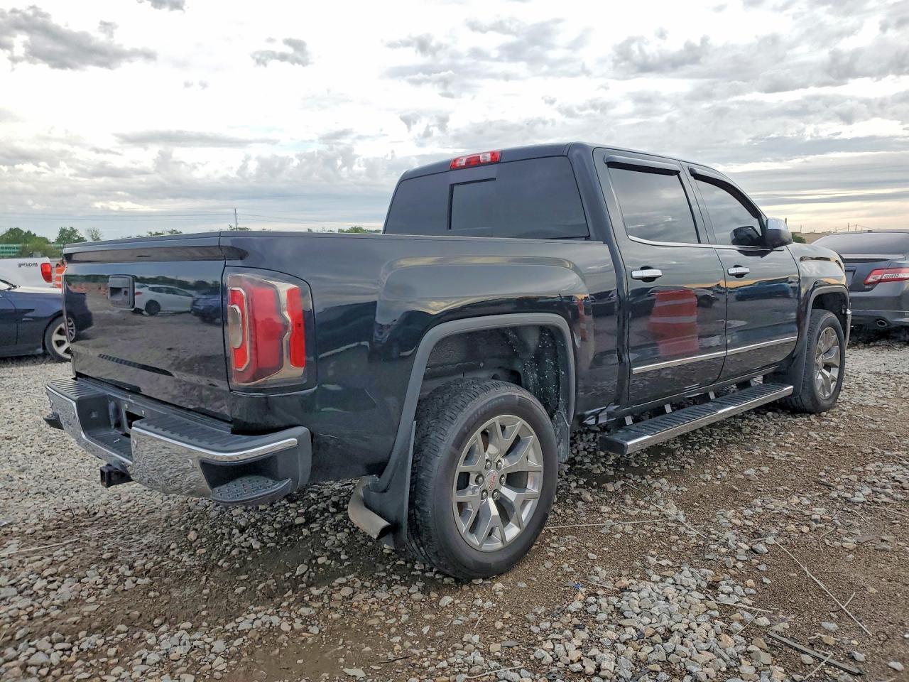 2017 GMC Sierra K1500 SLT