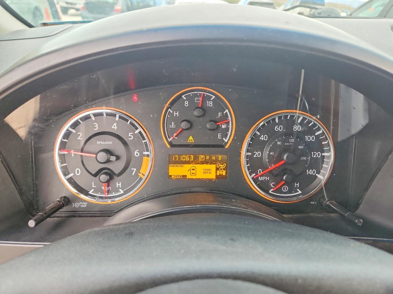 2012 Nissan Titan SV