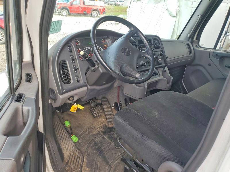 2018 Freigliner 2018 Freightliner Business Class M2 BOX Truck