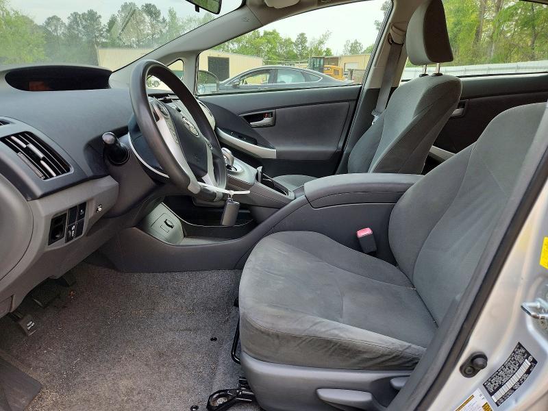 2010 Toyota Prius iii