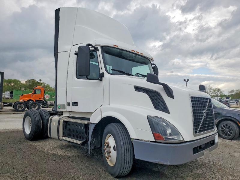 2016 Volvo VNL Semi Truck