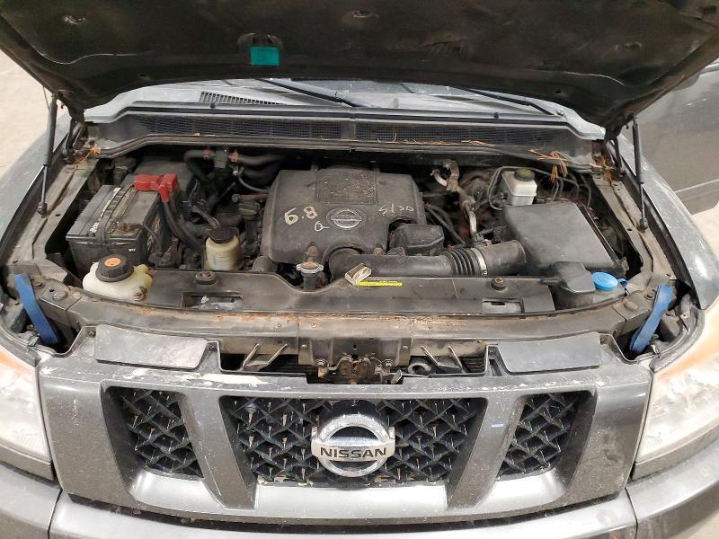 2011 Nissan Titan SV