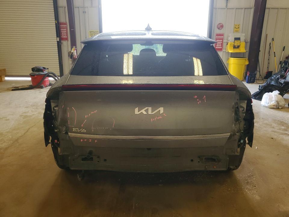2024 KIA EV6 Wind