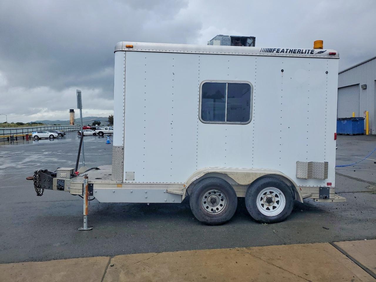 2000 Pelsue Fiber Optic Splicing Trailer