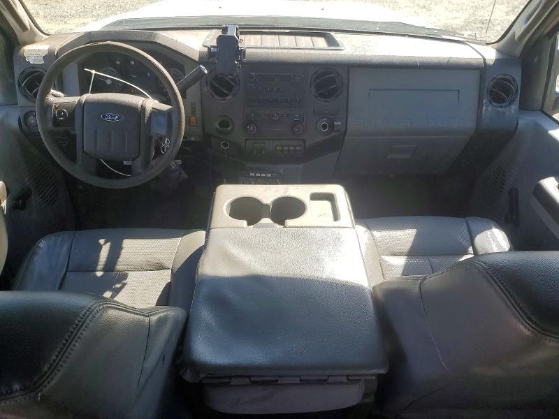 2014 Ford F450 Super Duty Flatbed Truck
