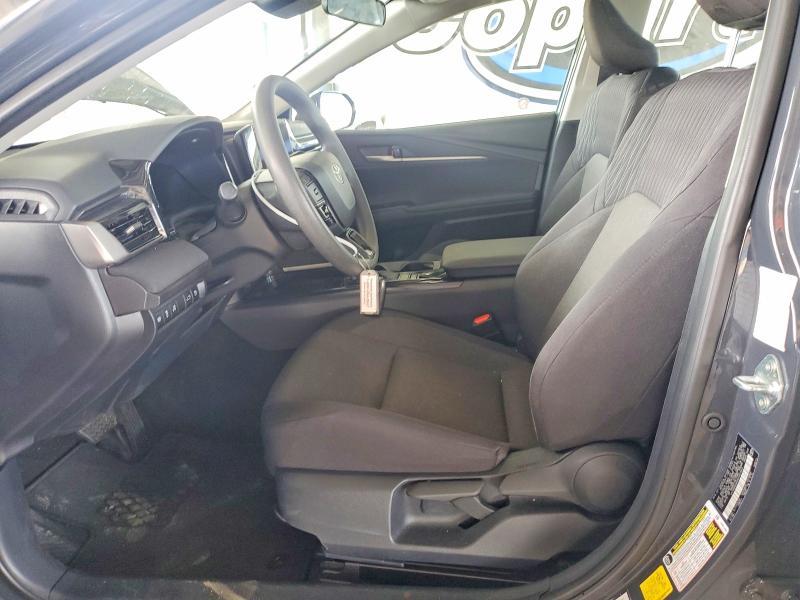 2025 Toyota Camry le
