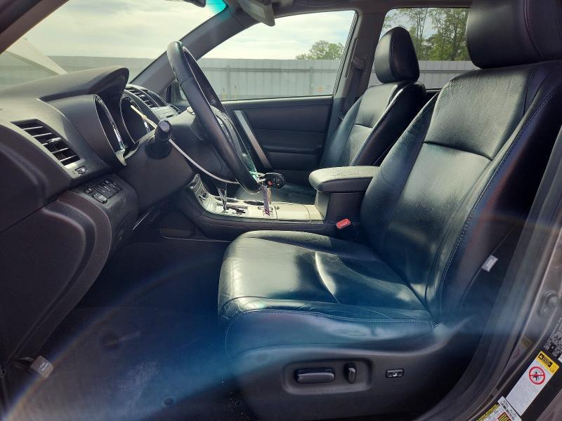 2011 Toyota Highlander se