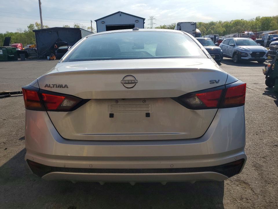 2024 Nissan Altima sv