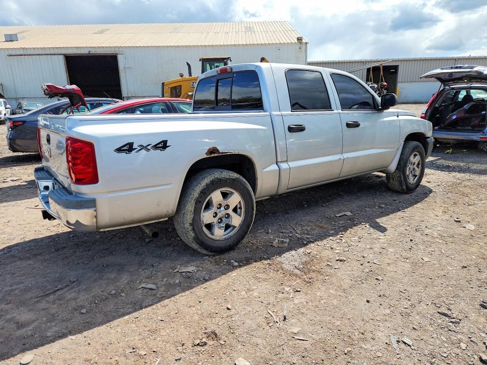 2005 Dodge Dakota Quad SLT