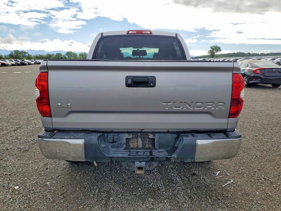 2015 Toyota Tundra SR5