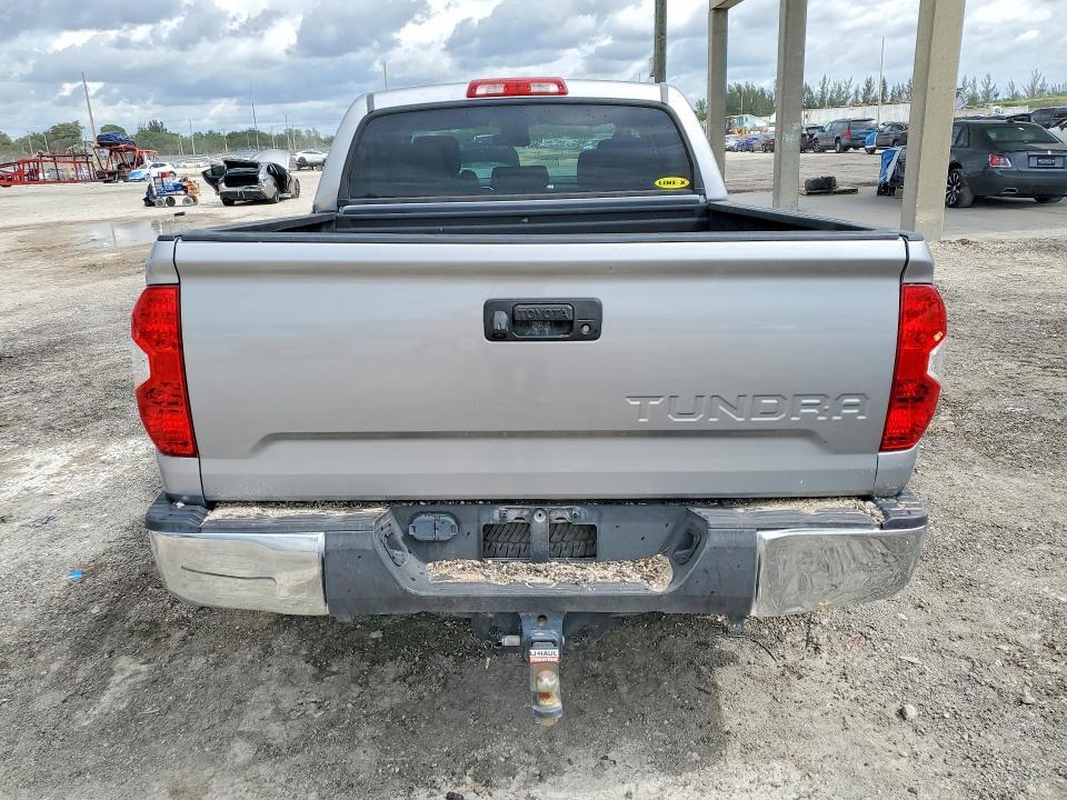 2017 Toyota Tundra SR5