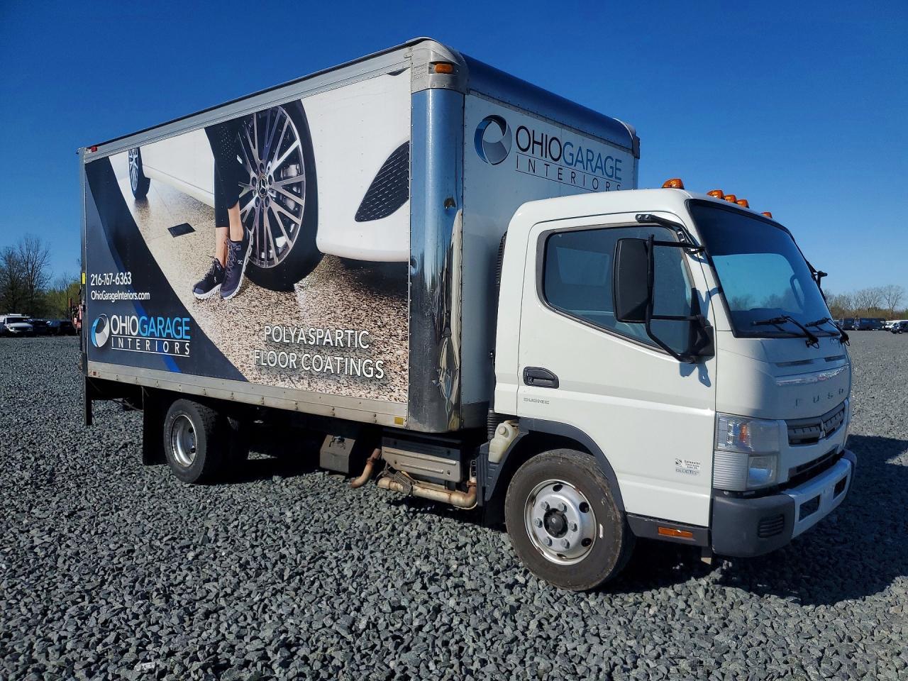 2015 Mitsubishi FEC72S BOX Truck
