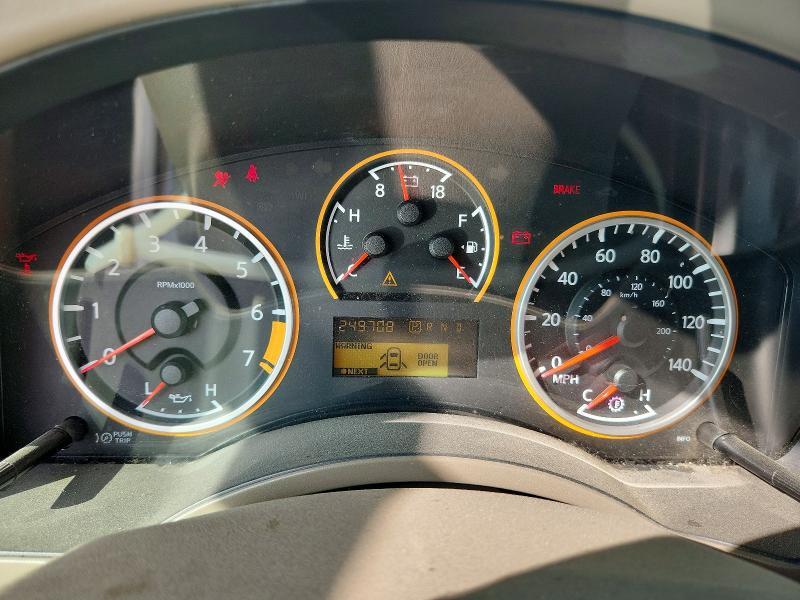 2014 Nissan Armada sv