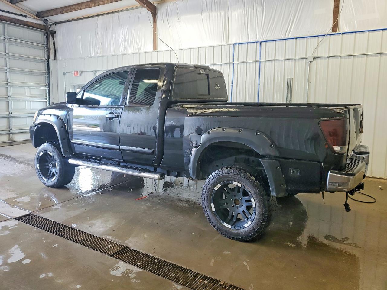 2004 Nissan Titan XE