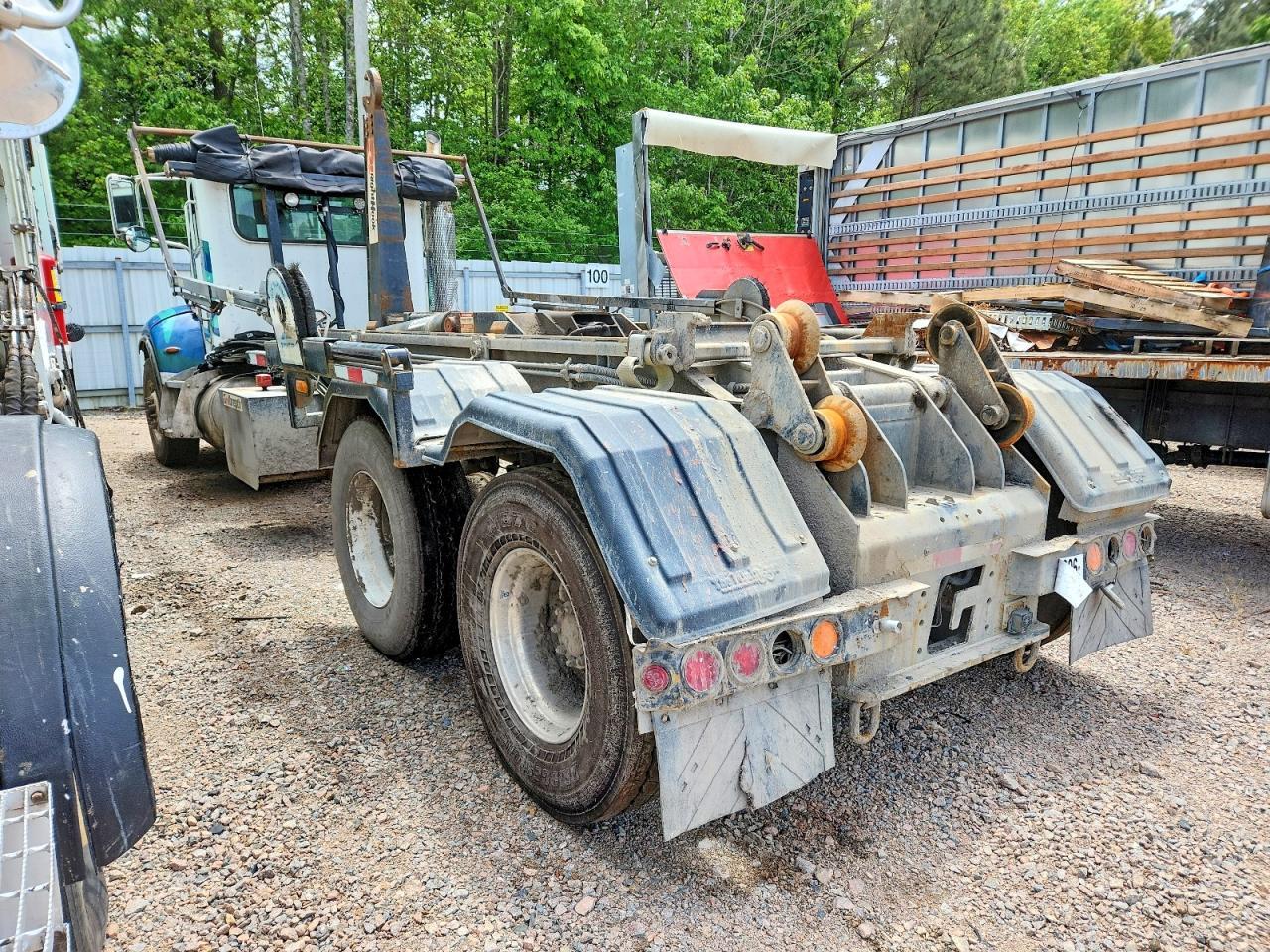2022 Peterbilt 348 ROLL-OFF Container Truck