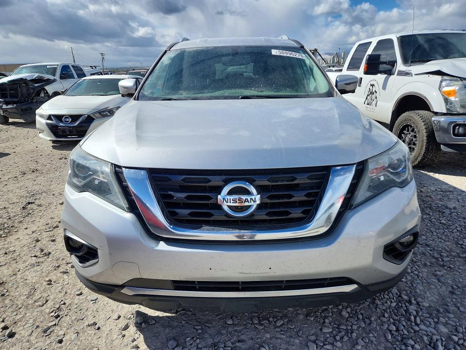 2017 Nissan Pathfinder sl