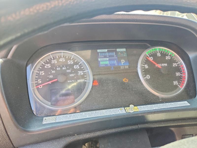 2013 Hino 258/268 BOX Truck