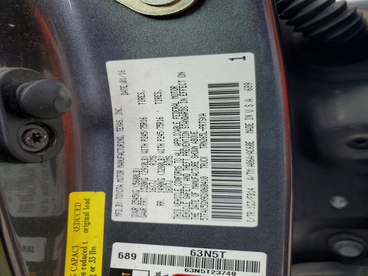 2016 Toyota Tacoma SR