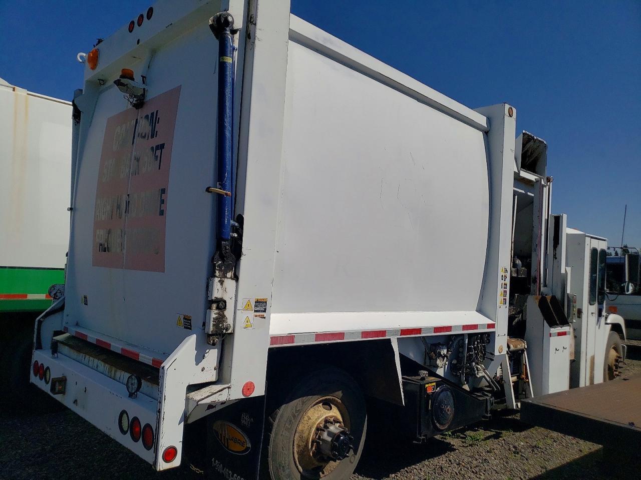 2003 Freightliner FL70 Refuse Truck