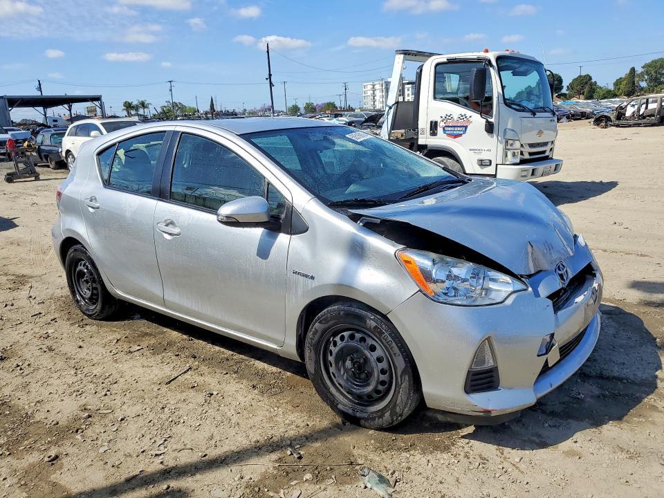 2013 Toyota Prius c Three