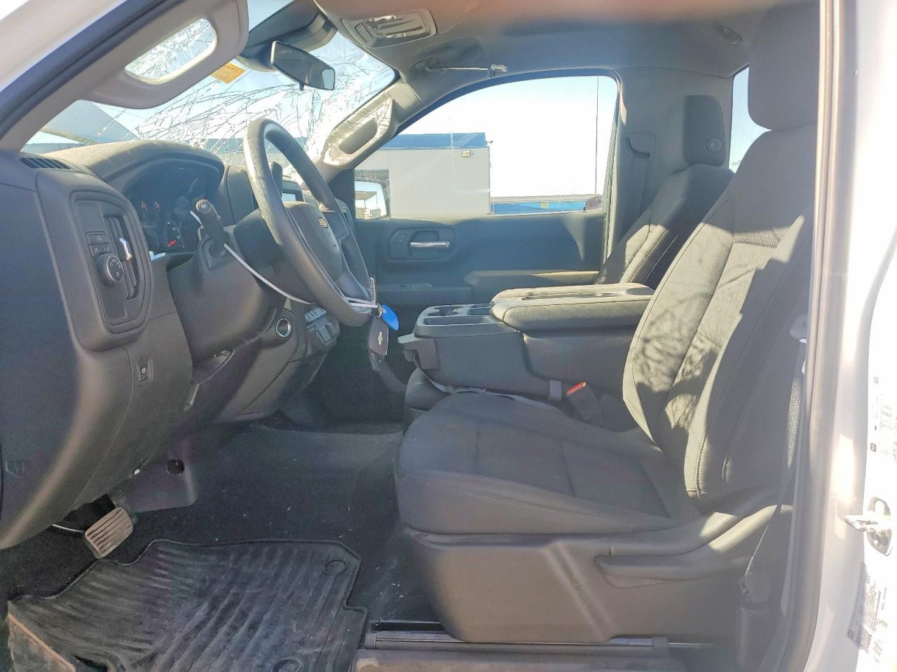 2025 Chevrolet Silverado C1500