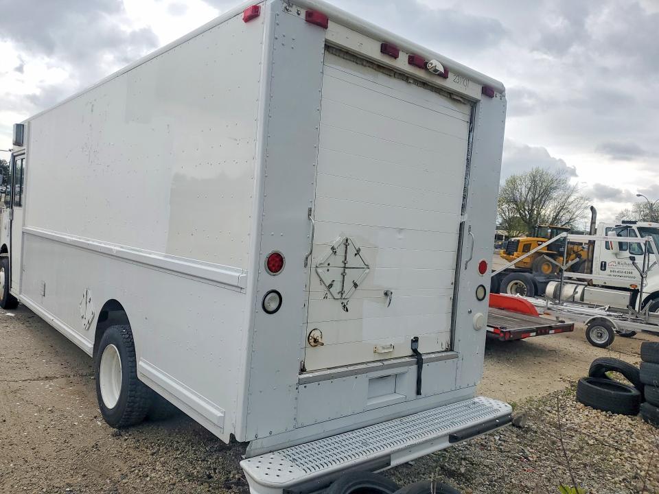 2001 Freightliner MT55 Chassis Delivery Truck