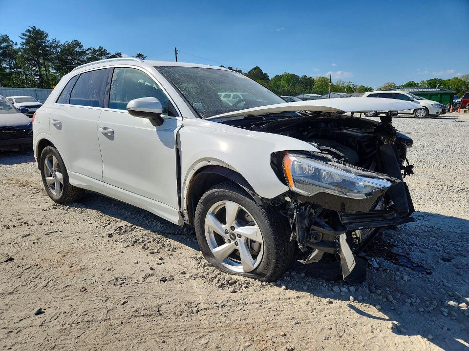 2021 Audi Q3 Premium 40