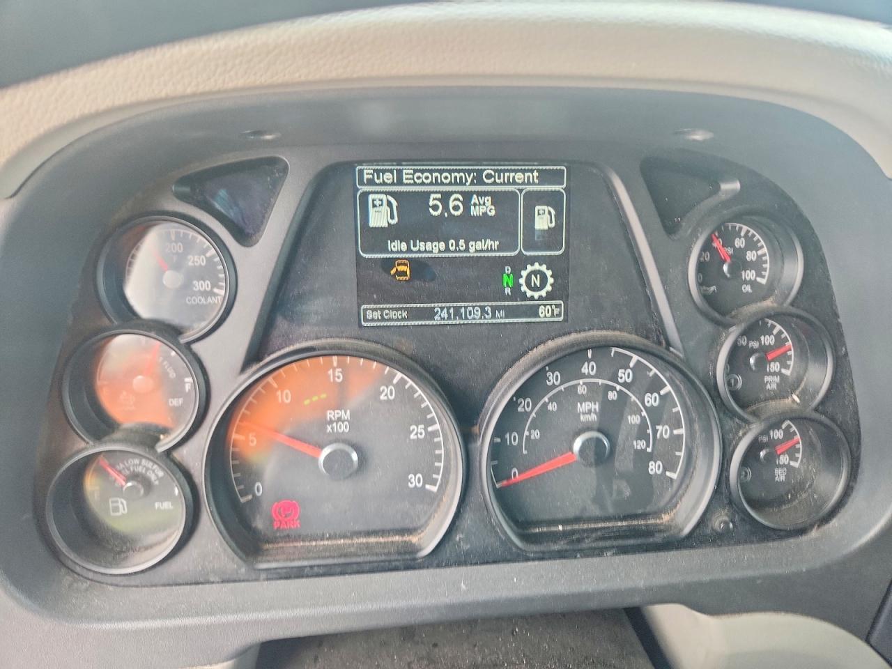 2019 Peterbilt 579 Semi Truck