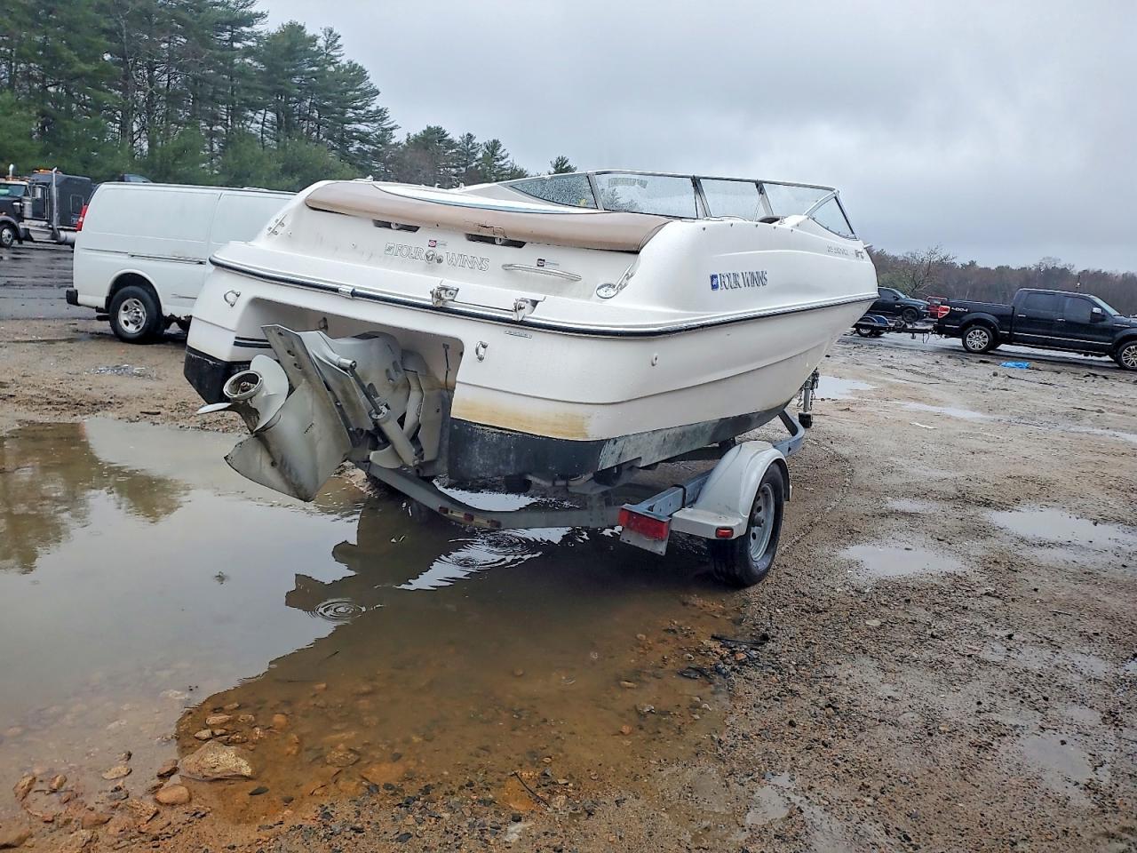 1998 Four Winds Sundowner 205
